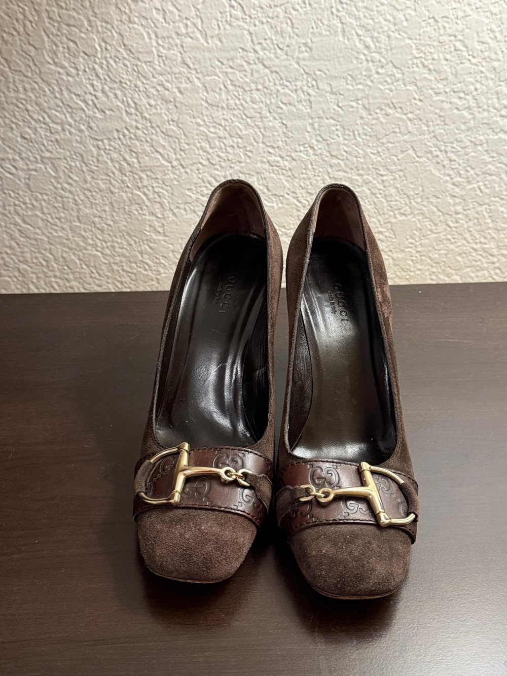Gucci Brown Suede Horsebit Pumps GG Monogram Trim Block Heel Women's 9B Italy
